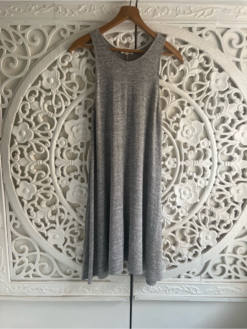 Wilfred Free Aritzia Grey Knit Swing Dress Sleeveless Midi Dress Size Small
